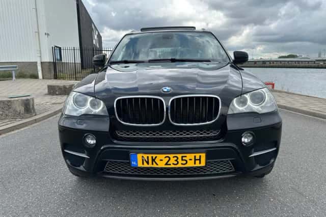 BMW X5 (2013) thumbnail 4