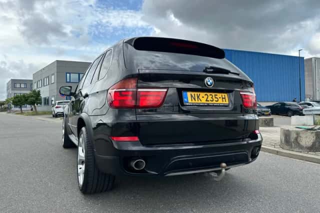 BMW X5 (2013) thumbnail 5