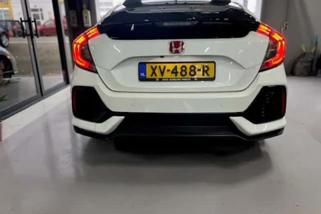 Honda Civic (2019) thumbnail 6