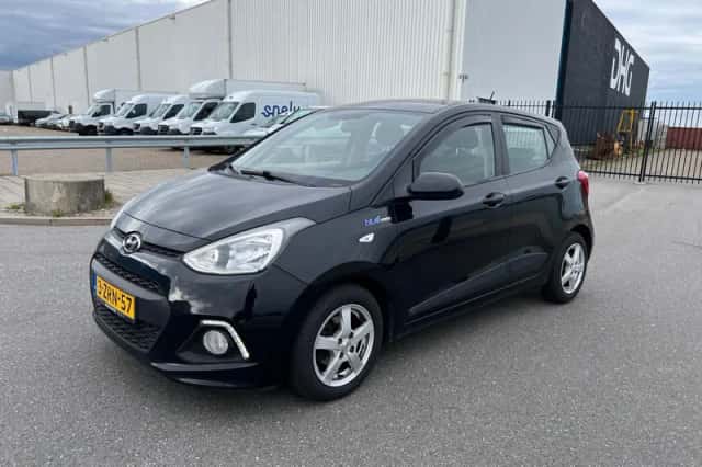 Hyundai i10 (2015) thumbnail 1