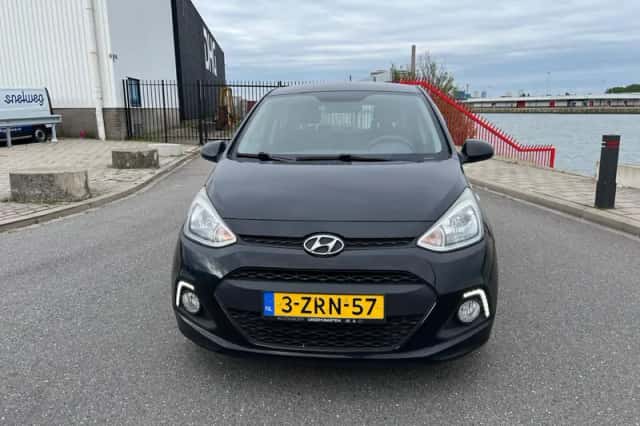 Hyundai i10 (2015) thumbnail 2