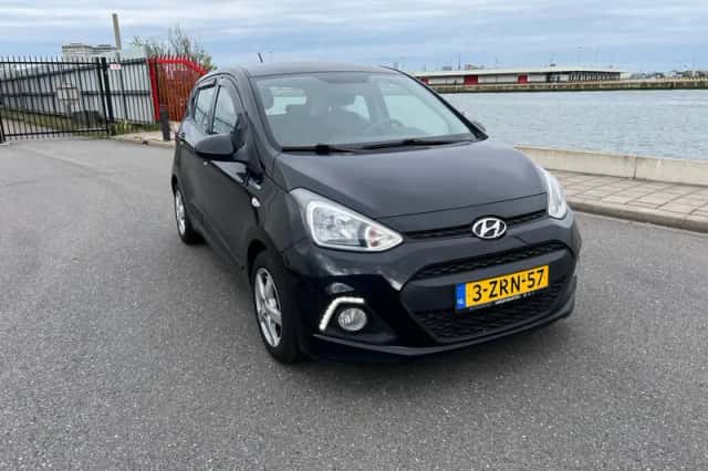 Hyundai i10 (2015) thumbnail 3