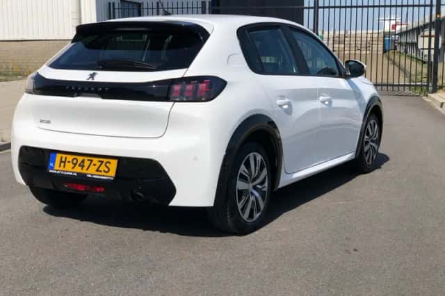 Peugeot 208 (2020) thumbnail 3