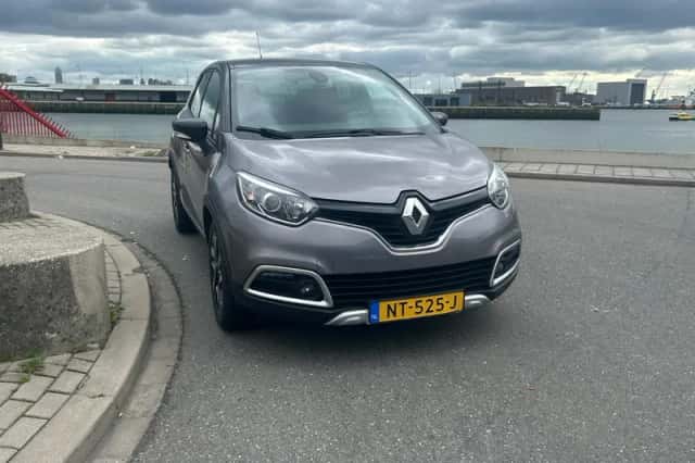 Renault Captur (2017) thumbnail 2