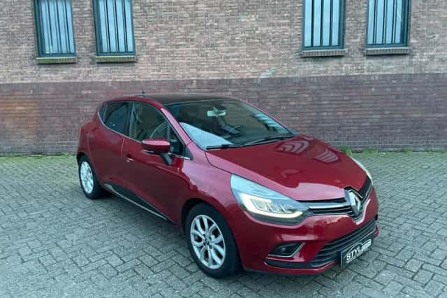 Renault Clio (2018) thumbnail 2