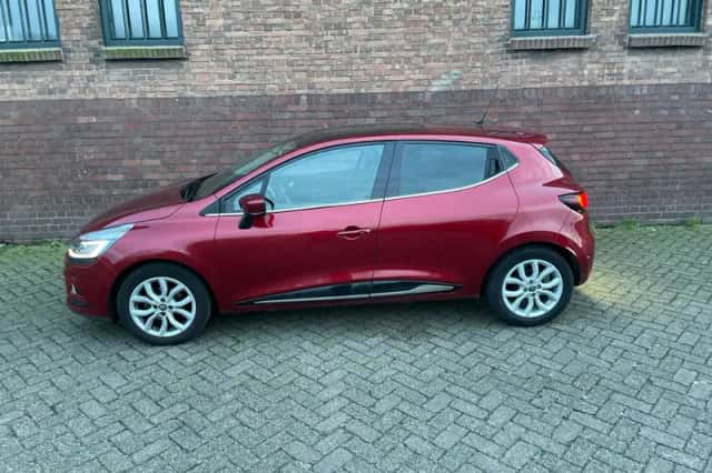 Renault Clio (2018) thumbnail 3