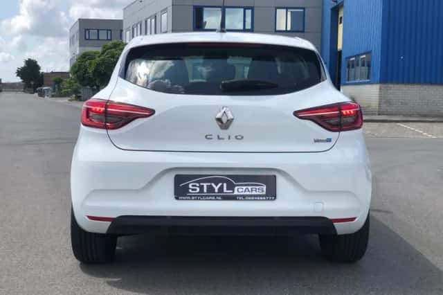 Renault Clio (2022) thumbnail 4