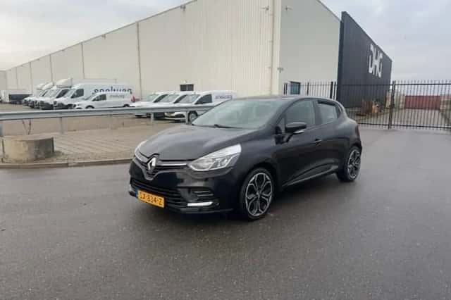 Renault Clio (2018) thumbnail 1