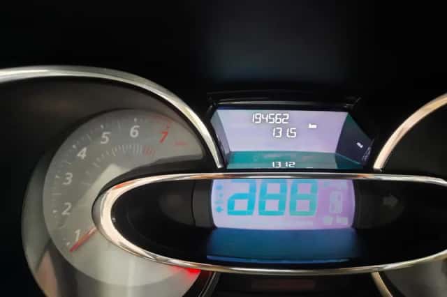Renault Clio (2013) thumbnail 6