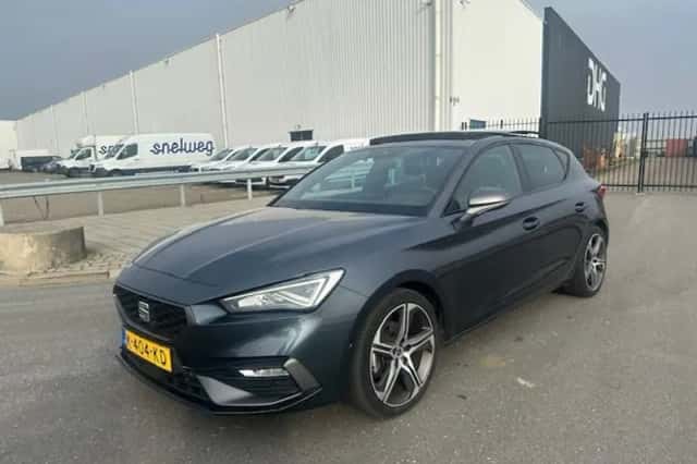 SEAT Leon (2021) thumbnail 1