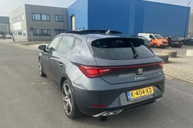 SEAT Leon (2021) thumbnail 4
