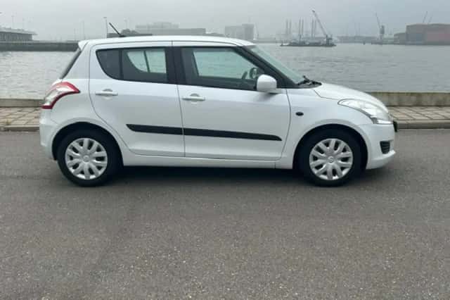 Suzuki Swift (2011) thumbnail 6