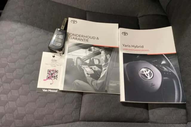 Toyota Yaris (2022) thumbnail 5