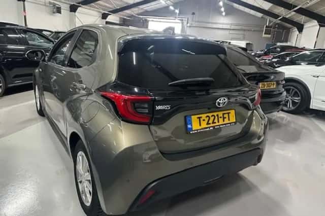 Toyota Yaris (2020) thumbnail 5