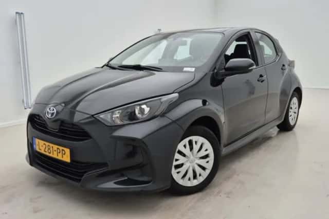 Toyota Yaris (2021) thumbnail 1