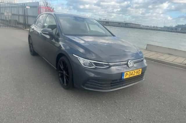 Volkswagen Golf (2021) thumbnail 3
