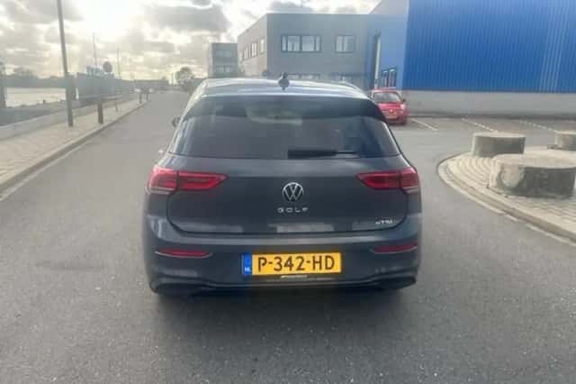 Volkswagen Golf (2021) thumbnail 4