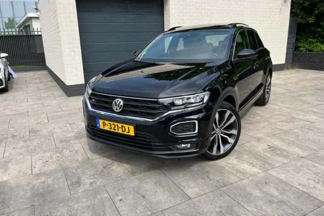 Volkswagen T-Roc (2018) thumbnail 1
