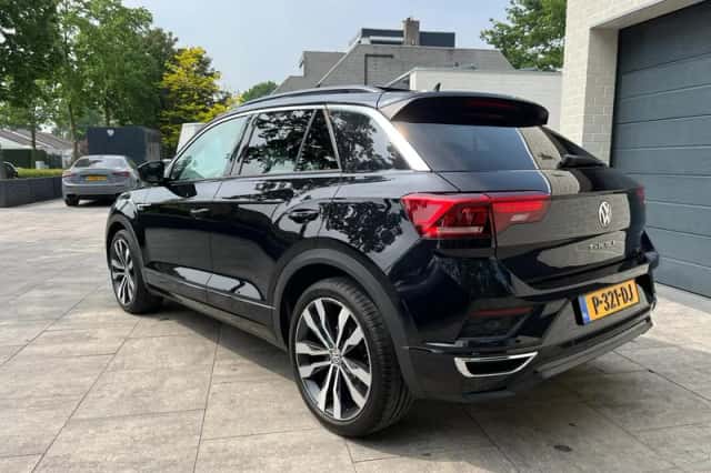 Volkswagen T-Roc (2018) thumbnail 4