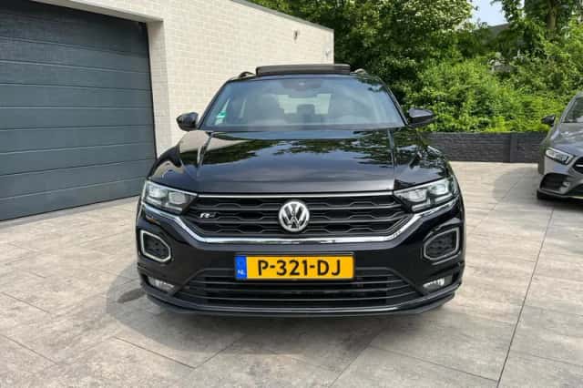 Volkswagen T-Roc (2018) thumbnail 5