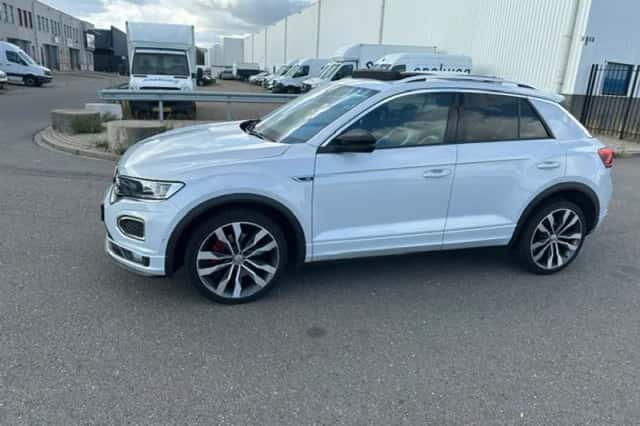 Volkswagen T-Roc (2019) thumbnail 1