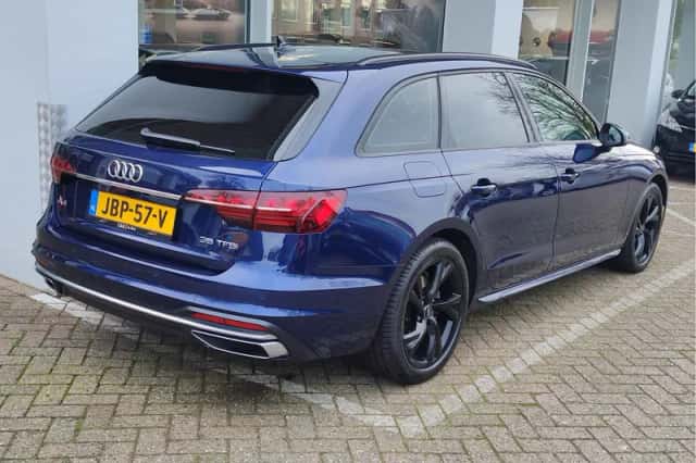 Audi A4 (2024) thumbnail 5