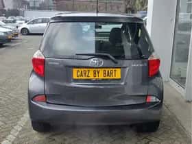 Toyota Verso-S (2013) thumbnail 4