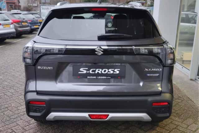 Suzuki S-Cross (2026) thumbnail 4