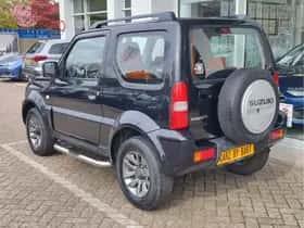 Suzuki Jimny (2016) thumbnail 3