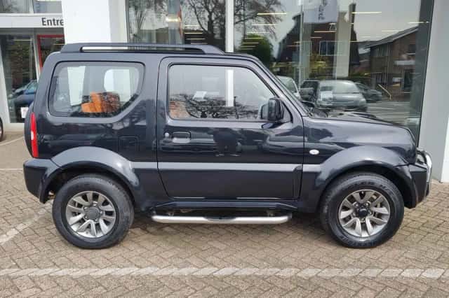 Suzuki Jimny (2016) thumbnail 6