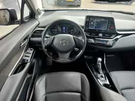 Toyota C-HR thumbnail 12