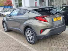 Toyota C-HR thumbnail 3