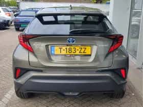 Toyota C-HR thumbnail 4