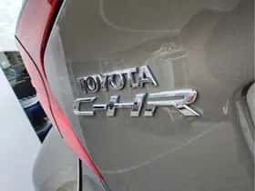 Toyota C-HR thumbnail 36