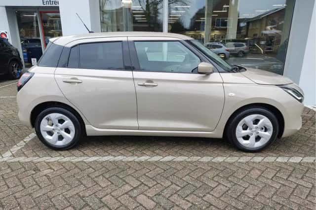 Suzuki Swift (2026) thumbnail 6