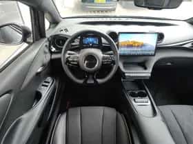 BYD Dolphin (2023) thumbnail 15