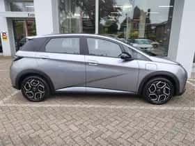 BYD Dolphin (2023) thumbnail 6