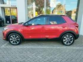 Kia Stonic (2018) thumbnail 2