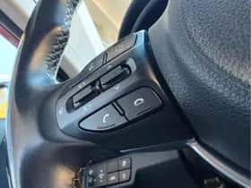 Kia Stonic (2018) thumbnail 21