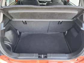 Suzuki Swift (2024) thumbnail 11