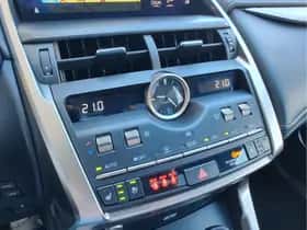 Lexus NX (2019) thumbnail 19