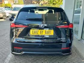 Lexus NX (2019) thumbnail 4