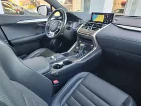 Lexus NX (2019) thumbnail 9