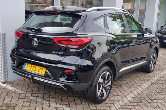 MG MG ZS (2023) thumbnail 5