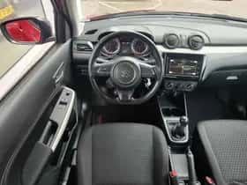 Suzuki Swift (2018) thumbnail 12