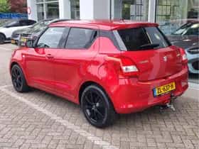 Suzuki Swift (2018) thumbnail 3