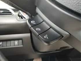 Suzuki Swift (2018) thumbnail 21