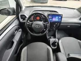 Toyota Aygo (2022) thumbnail 12