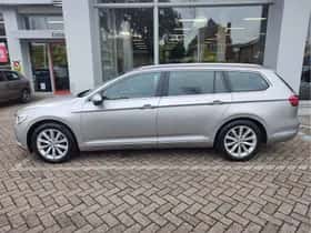 Volkswagen Passat (2016) thumbnail 2