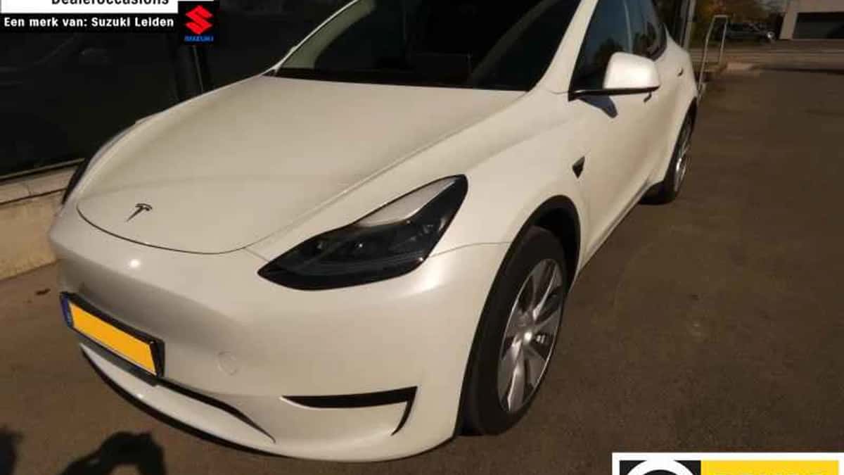 Tesla Model Y (2023) — foto 1